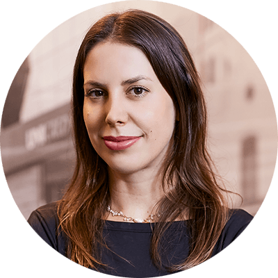 Profa. Esp. Fanny Diefenthaeler