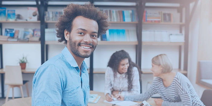 FORMAÇÃO PARA LIDERANÇA E COLABORAÇÃO DISCENTE FADISMA